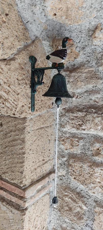 La Chascona Di Farnese Casa Di Tufo Nel Borgo Apartment Exterior photo